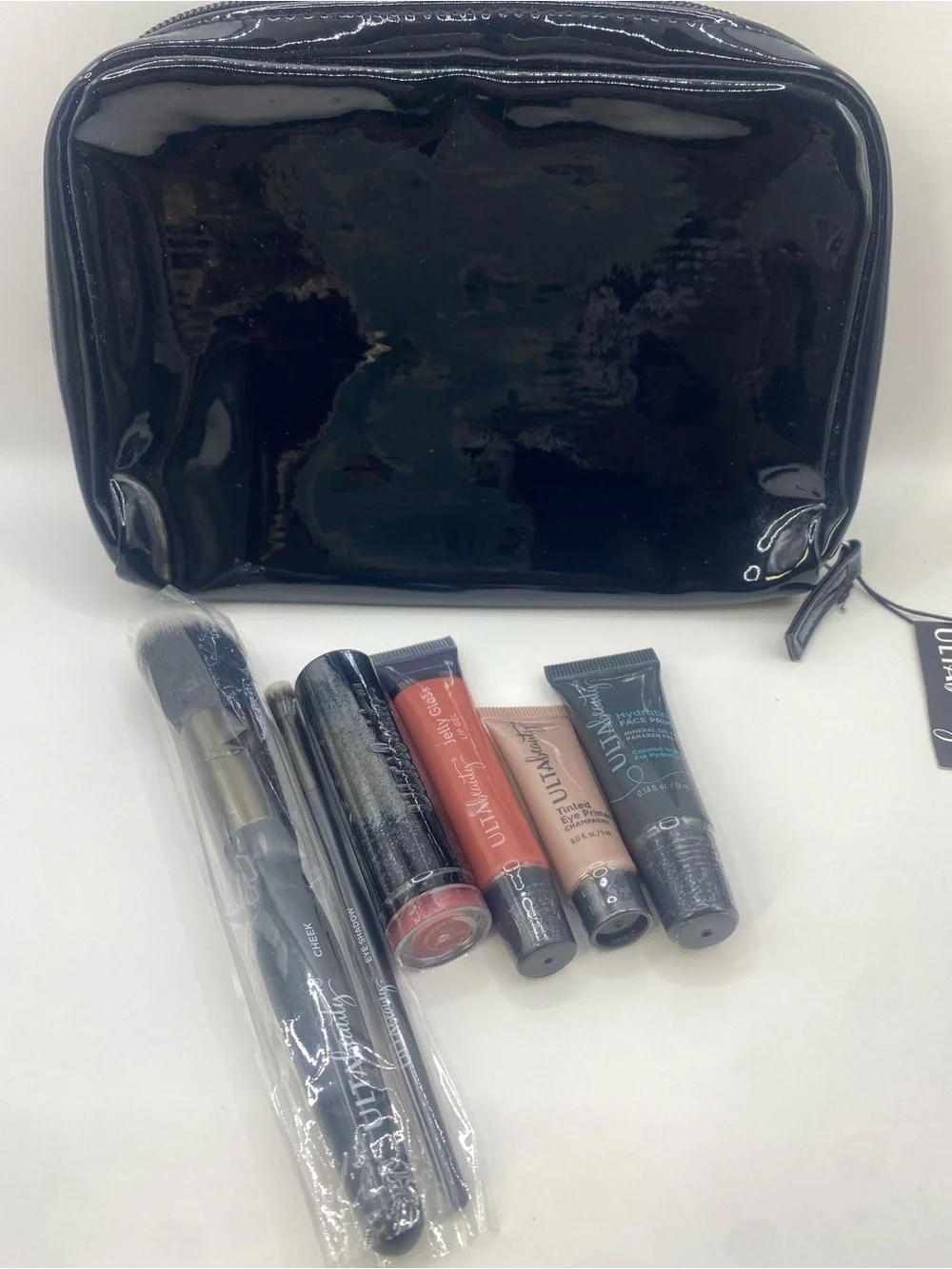 ULTA Beauty 7-Piece Makeup Lot Set w/ Cosmetic‎ Bag Brushes Lipstick Primers